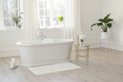 Spa-style Tub